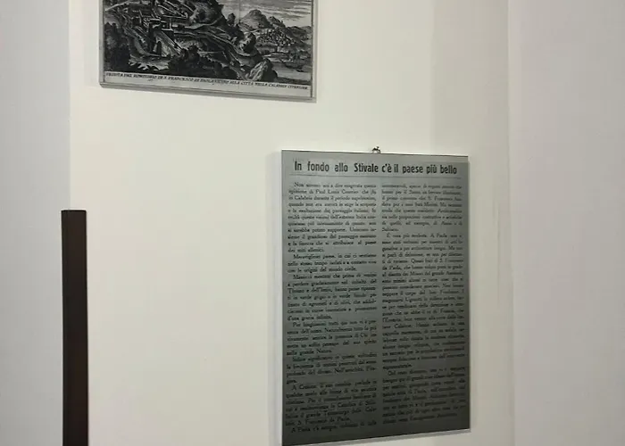 Alojamento de Acomodação e Pequeno-almoço B&B Paola City