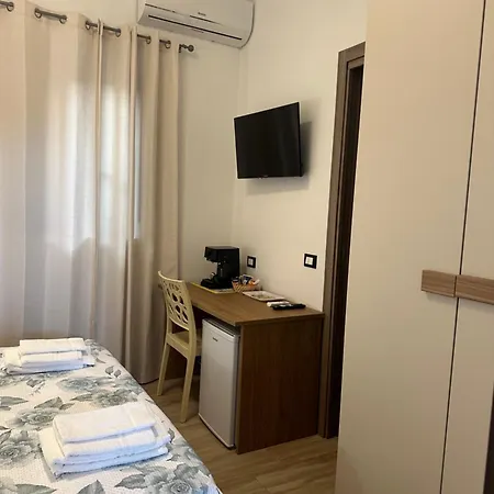 B&B Paola City B&B